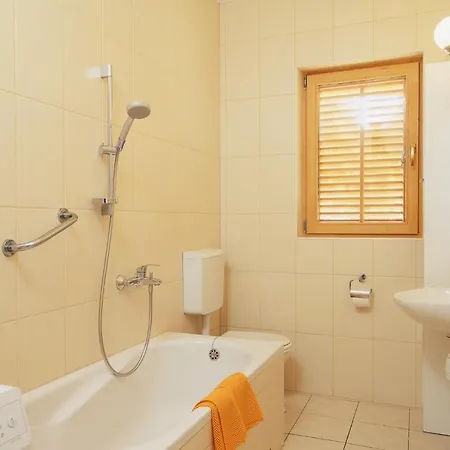 Appartement Bua - Beautiful Seafront *