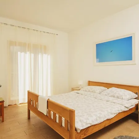 Bua - Beautiful Seafront Appartement *