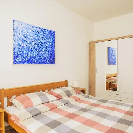 Bua - Beautiful Seafront * Τρογκίρ