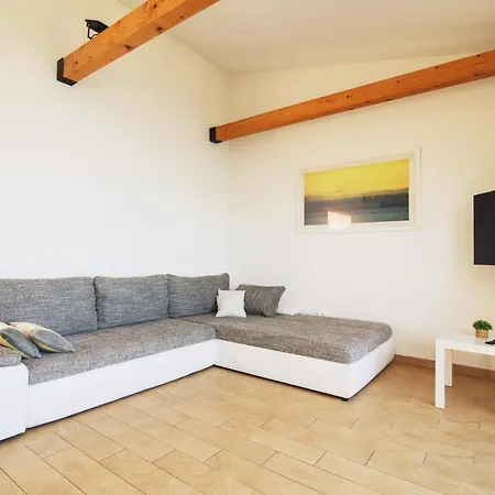 Bua - Beautiful Seafront Διαμέρισμα