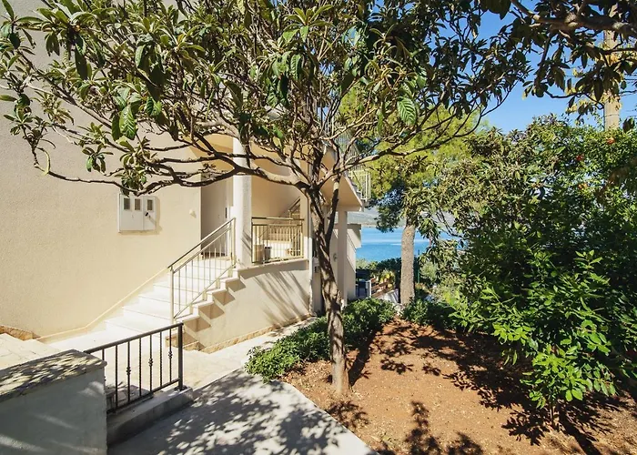 Bua - Beautiful Seafront